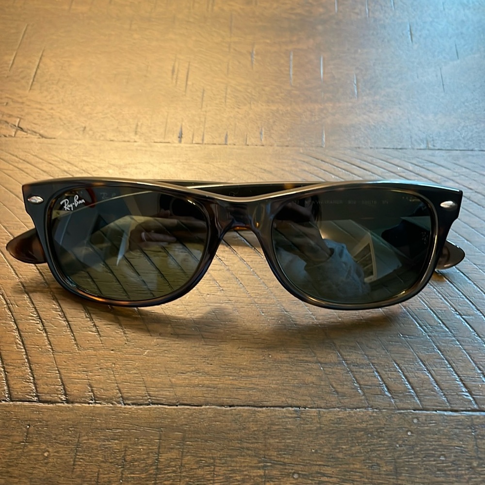 Ray-Ban New Wayfarer RB2132 - Tortoise, Authentic